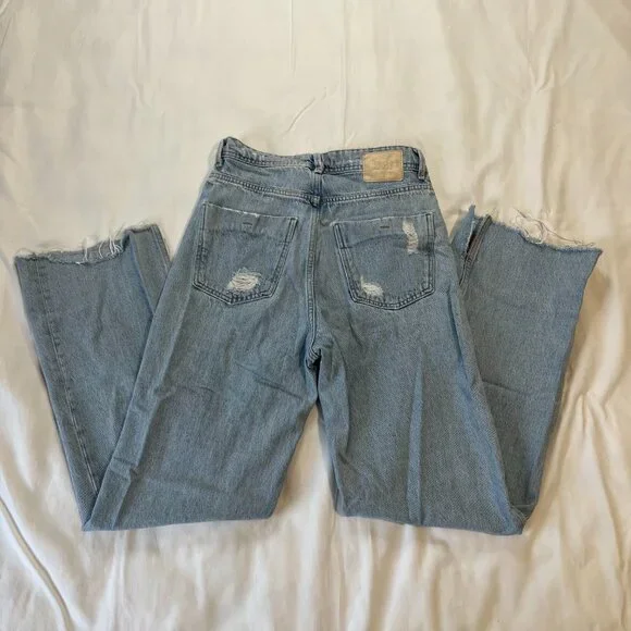 Zara Hi-Rise Cropped Wide Leg Fringe Cuff Light Wash Denim Jeans | Size 4 - Picture 7 of 10